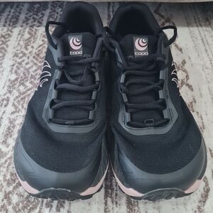 Topo Athletic Women's MTN Racer 3 Trail Running Athletic Shoes, Size: 9 LikeNew